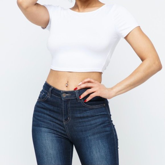 ❌SOLD OUT❌ A LITTLE BASIC WHITE CROSS BACK TEE - Picture 2 of 3